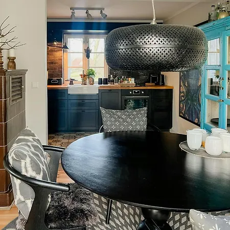 Maritime Secluded On The Dike Feriehus