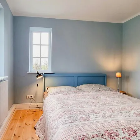 Maritime Secluded On The Dike * Osterhever