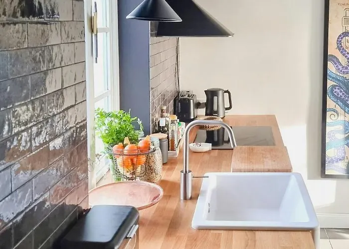 Vakantiehuis Maritime Secluded On The Dike *